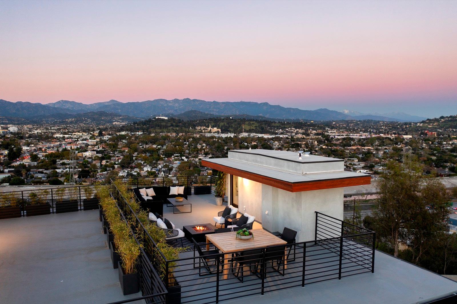 2925 Waverly Dr.