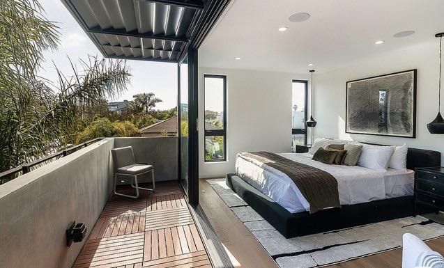 303 Venice Way